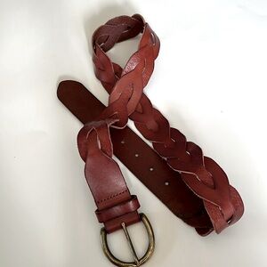 Tommy Bahama Y2K 90’s womans leather braided belt cognac gold buckle xs/s 40”